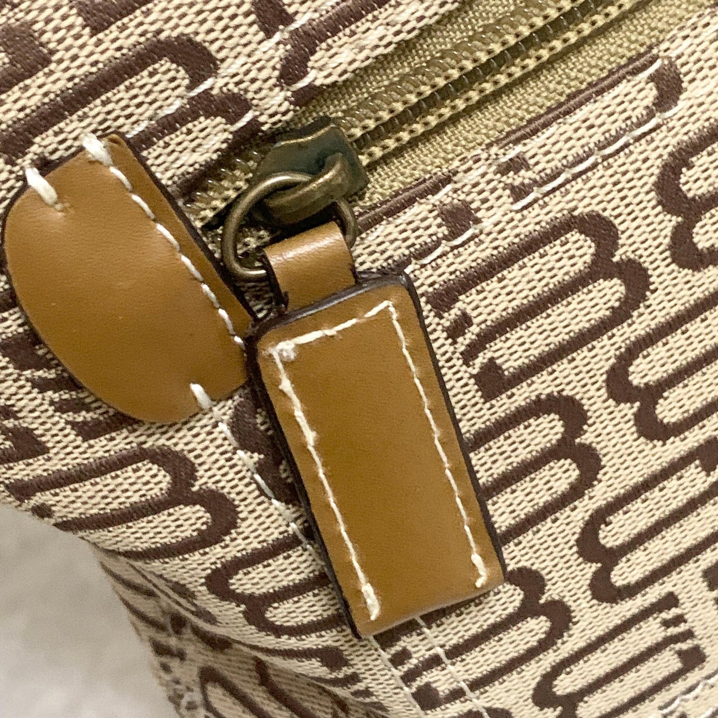 BALENCIAGA Bag BB Logo Shoulder Purse Canvas Leather Beige Gold Authentic