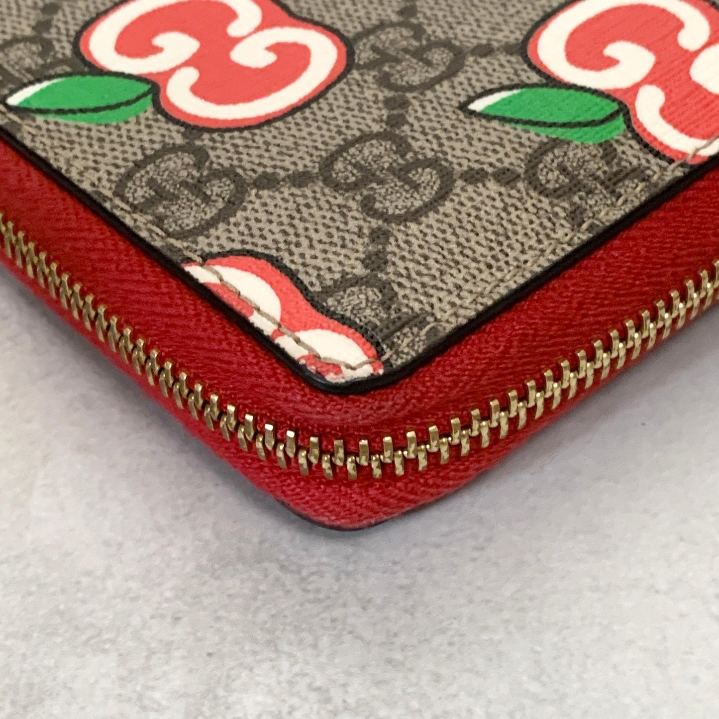 GUCCI Wallet Apple GG Supreme Round Zip Long Purse Leather Brown Red Used Auth