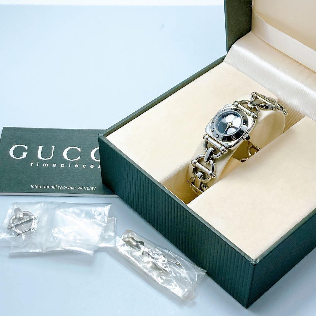 GUCCI 6400L Quartz Watch Wristwatch Black Silver Women's Authentic
