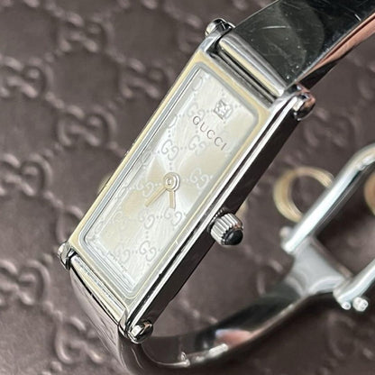 GUCCI 1500L Quartz Watch Wristwatch GG Silver Women's Authentic