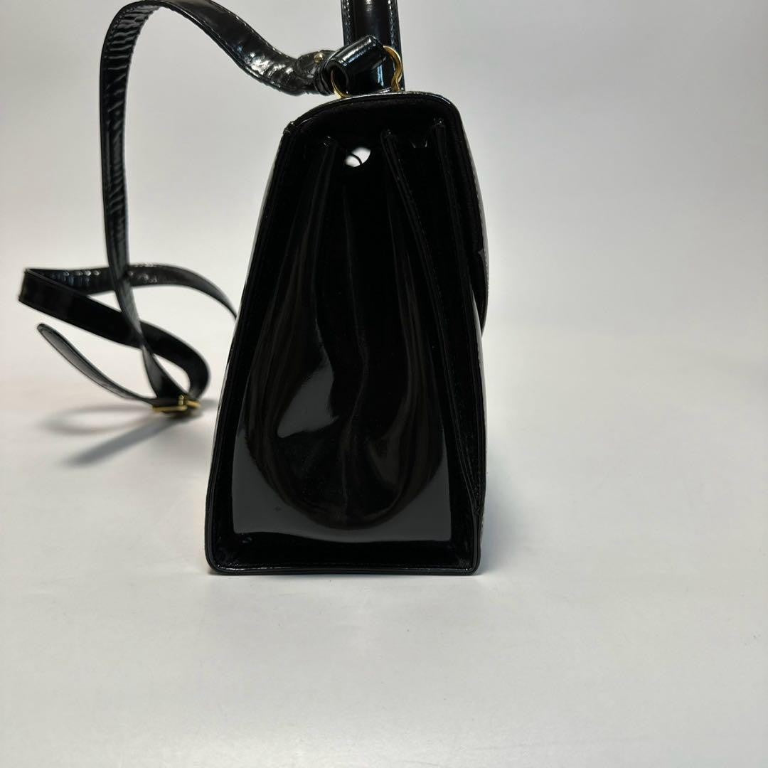 Salvatore Ferragamo Hand Shoulder Bag Purse 2way Gancini Patent Leather Black