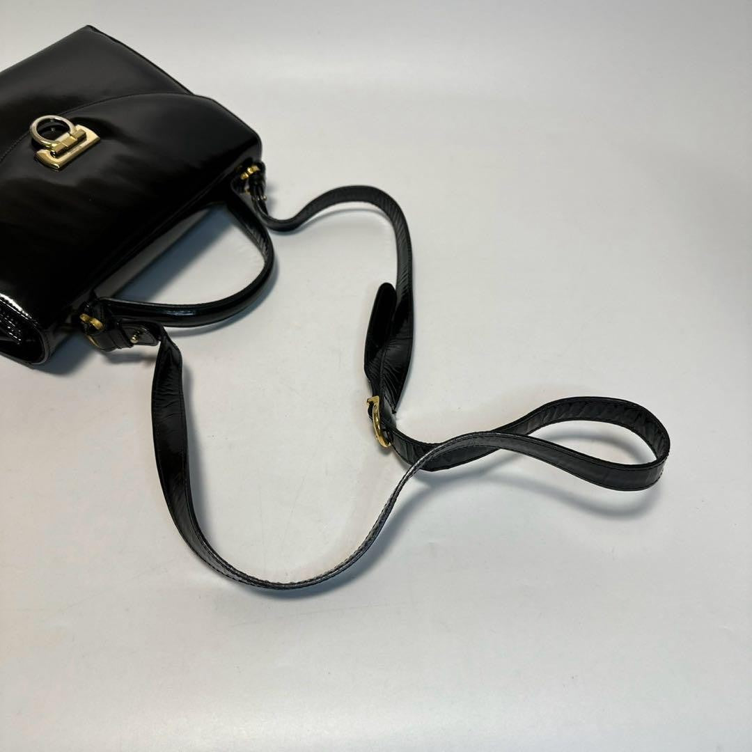 Salvatore Ferragamo Hand Shoulder Bag Purse 2way Gancini Patent Leather Black