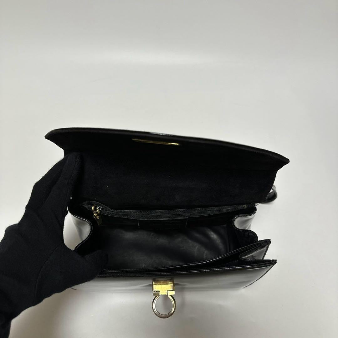 Salvatore Ferragamo Hand Shoulder Bag Purse 2way Gancini Patent Leather Black
