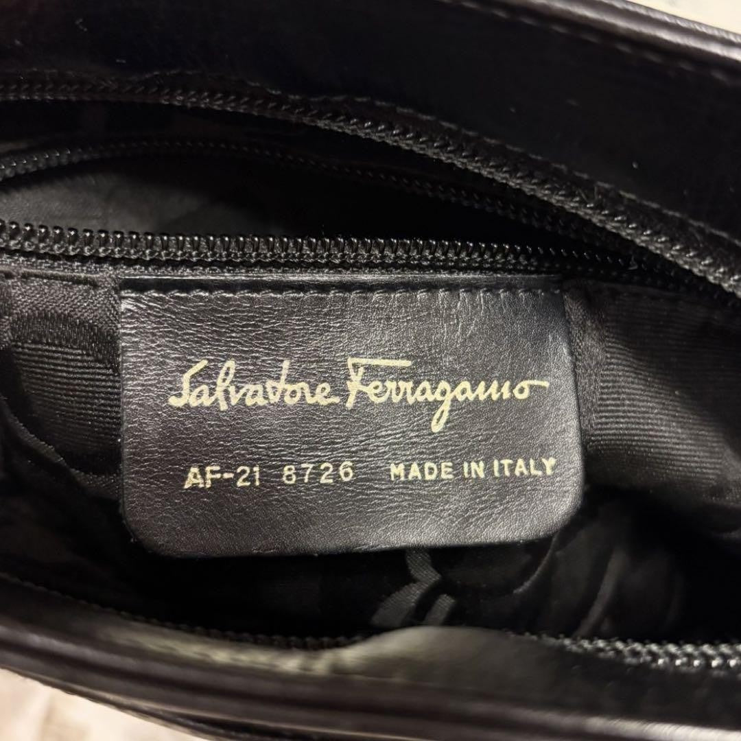 Salvatore Ferragamo Shoulder Bag Purse Vara Ribbon Leather Black Authentic