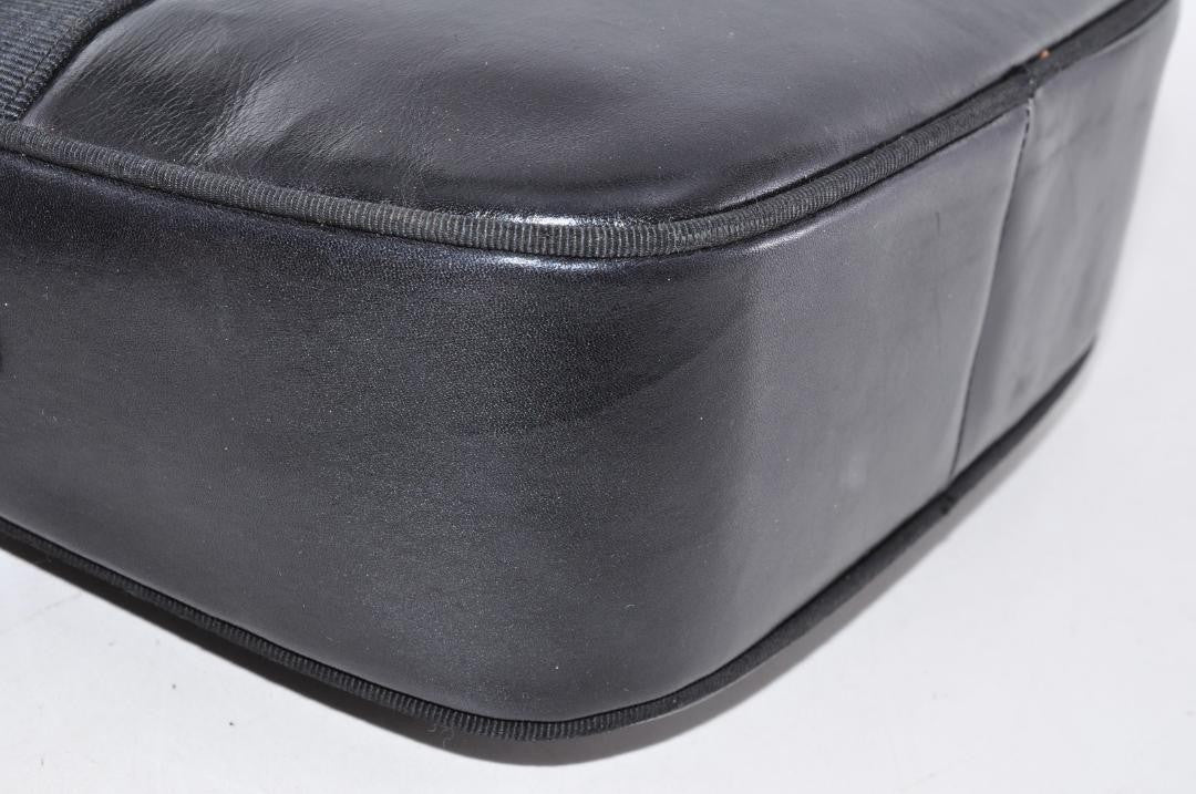 Salvatore Ferragamo Shoulder Bag Purse Vara Leather Black Authentic
