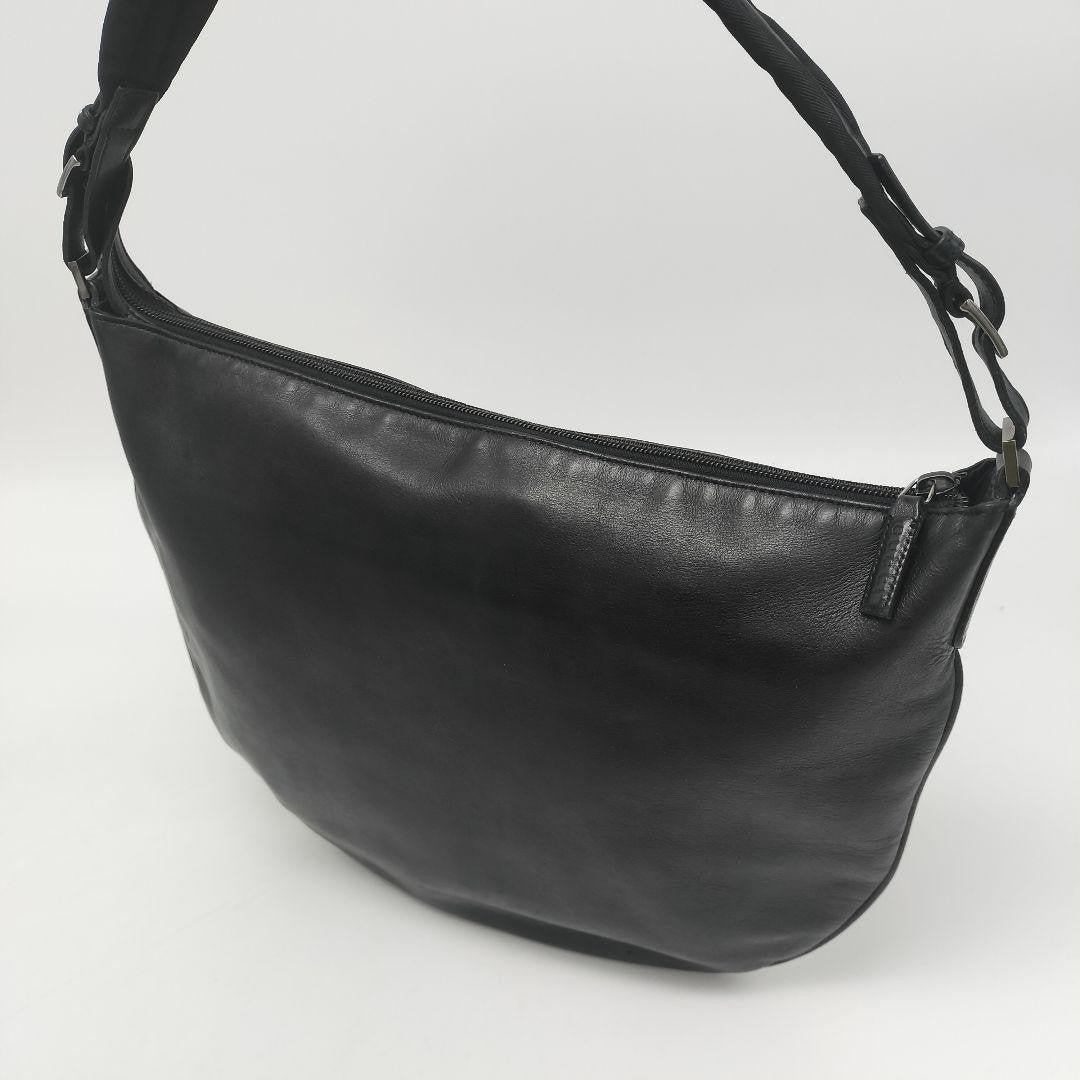 GUCCI Shoulder Bag Purse Leather Black Authentic