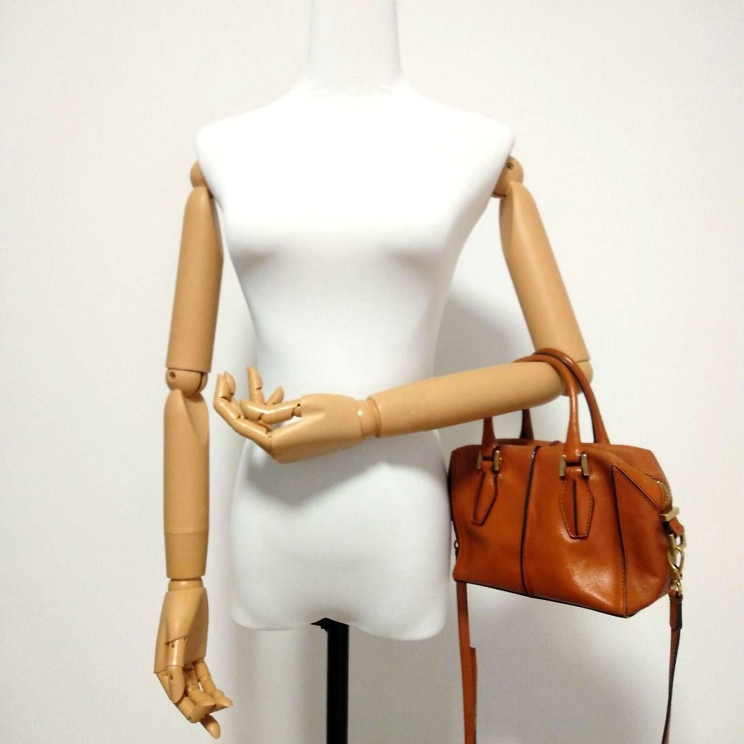 TOD'S Hand Shoulder Bag Tote Purse 2way D Cube Leather Light Brown Authentic