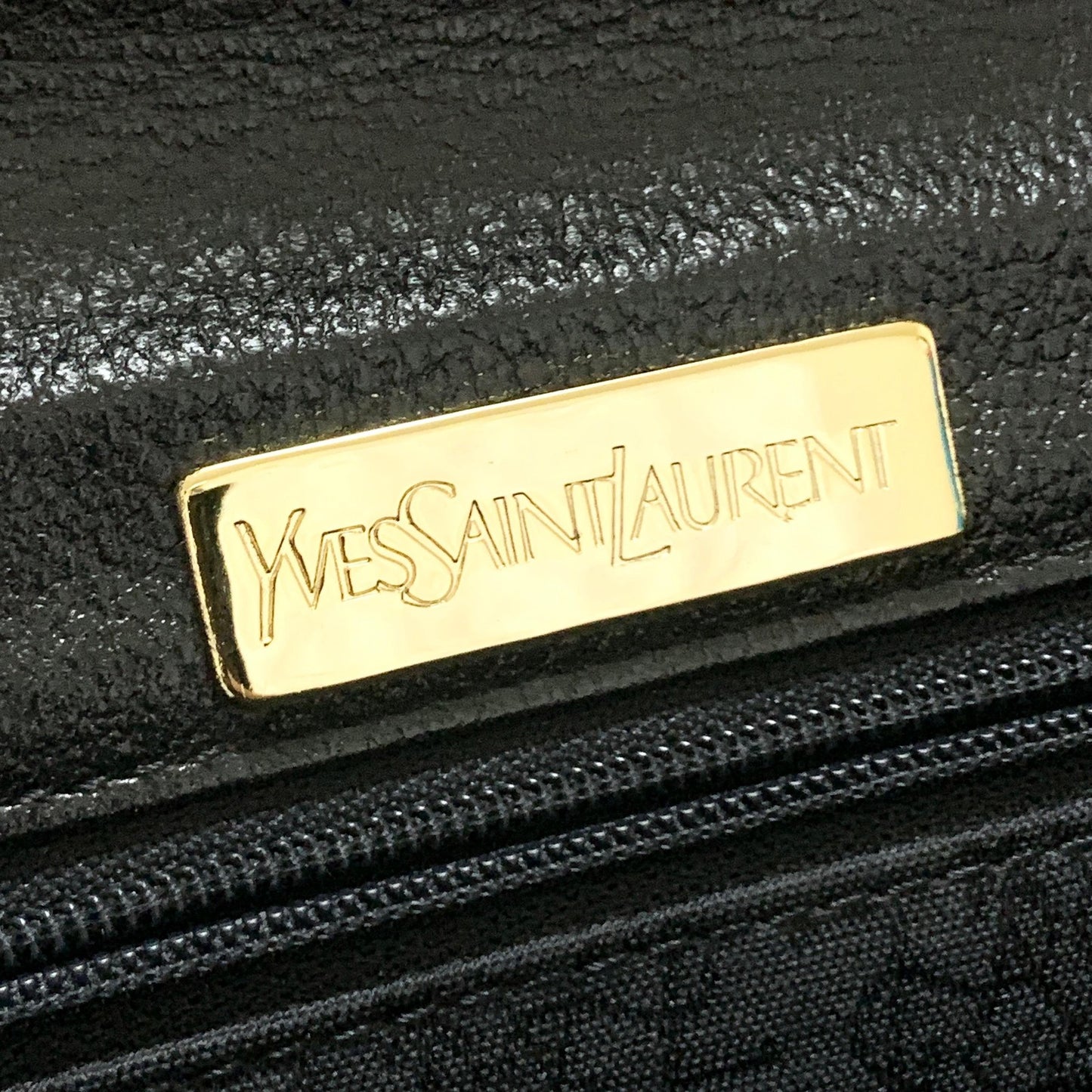Saint Laurent Bag YSL Cassandra Clutch Purse Hand Leather Black Gold Authentic