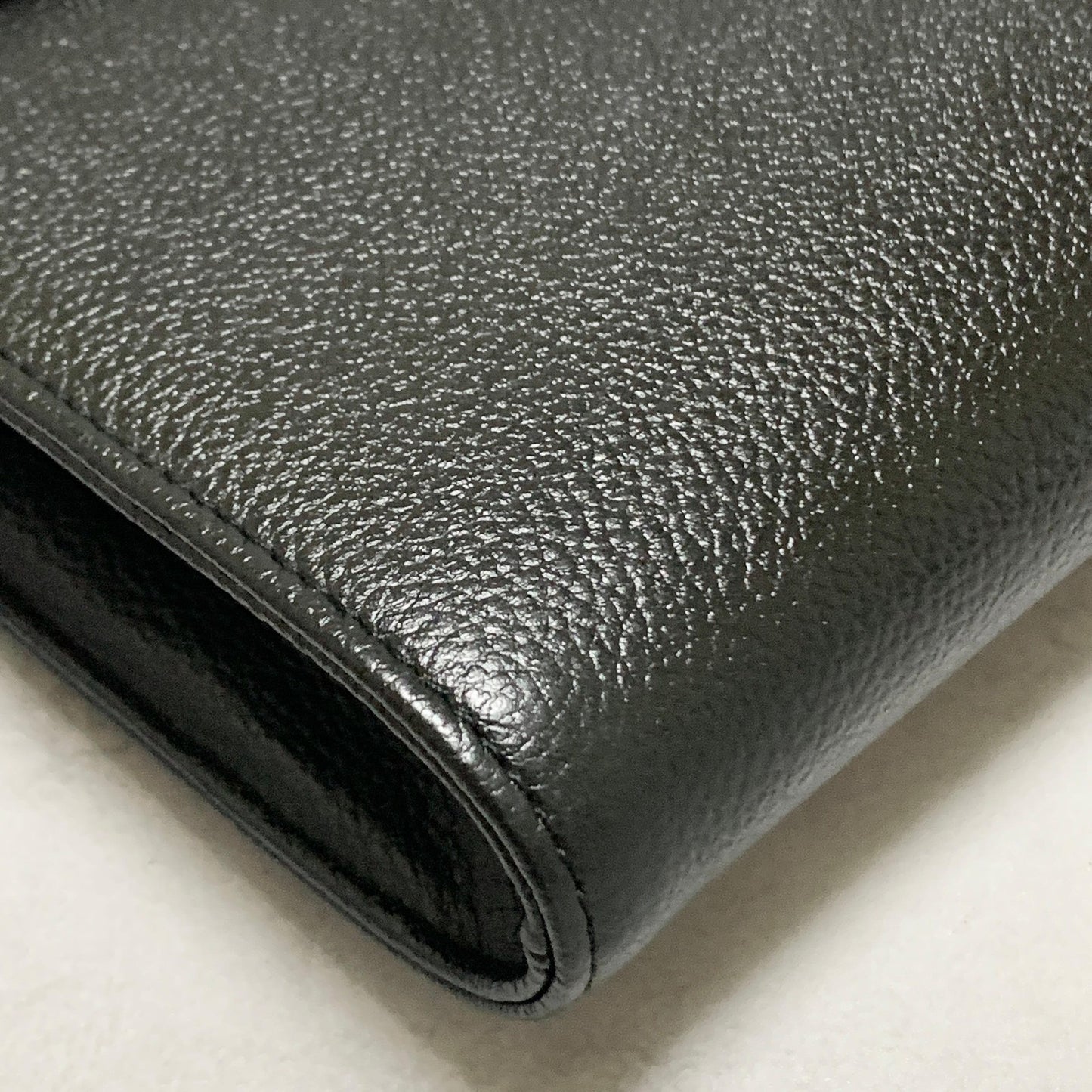 Saint Laurent Bag YSL Cassandra Clutch Purse Hand Leather Black Gold Authentic