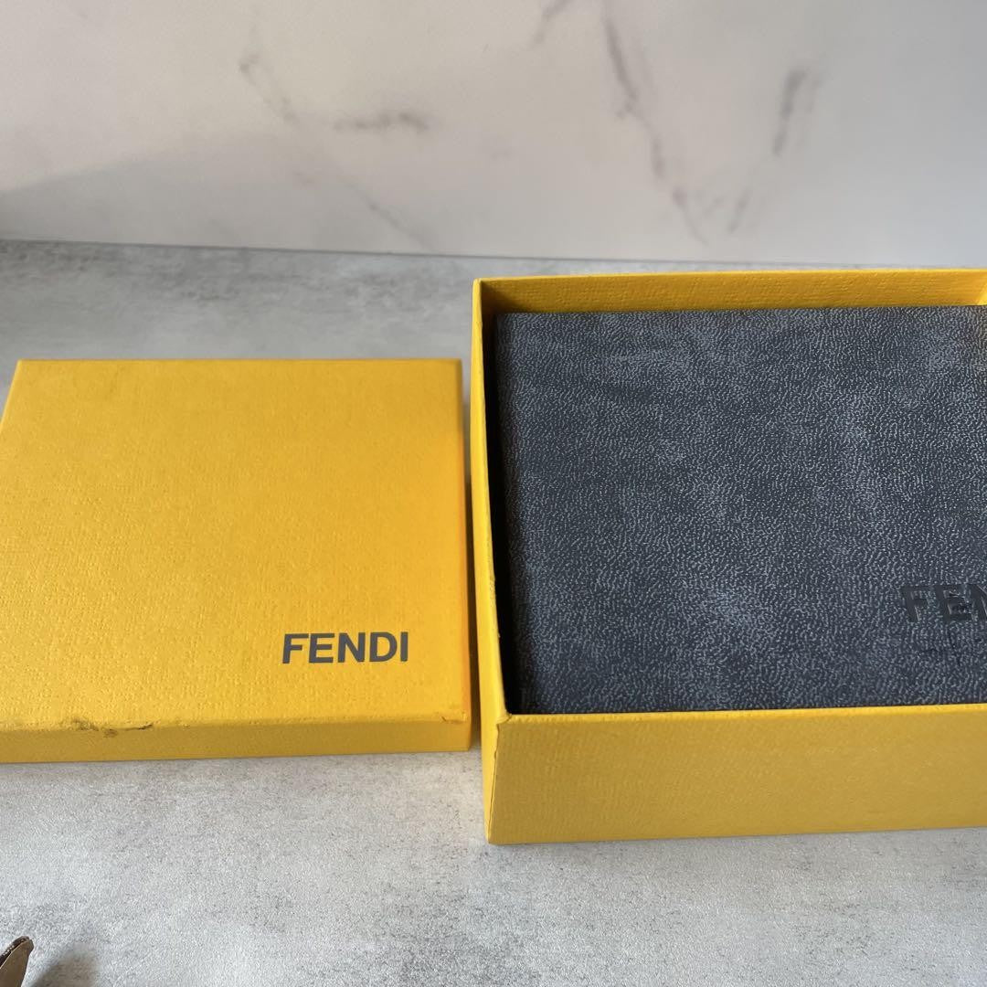 FENDI 7000L Quartz Watch Wristwatch FF Zucca Logo Silver Beige Women's Authentic