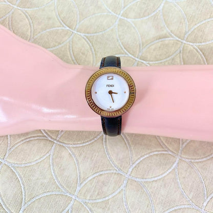 FENDI 35000S Quartz Watch Wristwatch FF Logo White Women's Authentic
