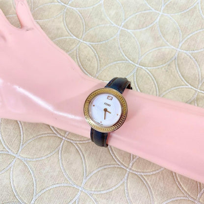 FENDI 35000S Quartz Watch Wristwatch FF Logo White Women's Authentic