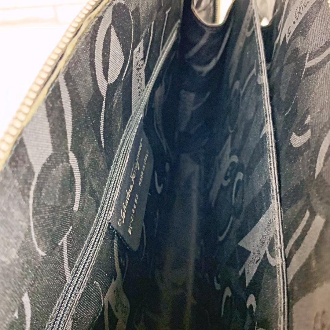 Salvatore Ferragamo Hand Bag Tote Purse Gancini Patent Leather Black Authentic