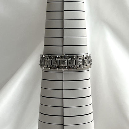 FENDI 4500L Quartz Watch Wristwatch Logo Black Silver Women's Authentic