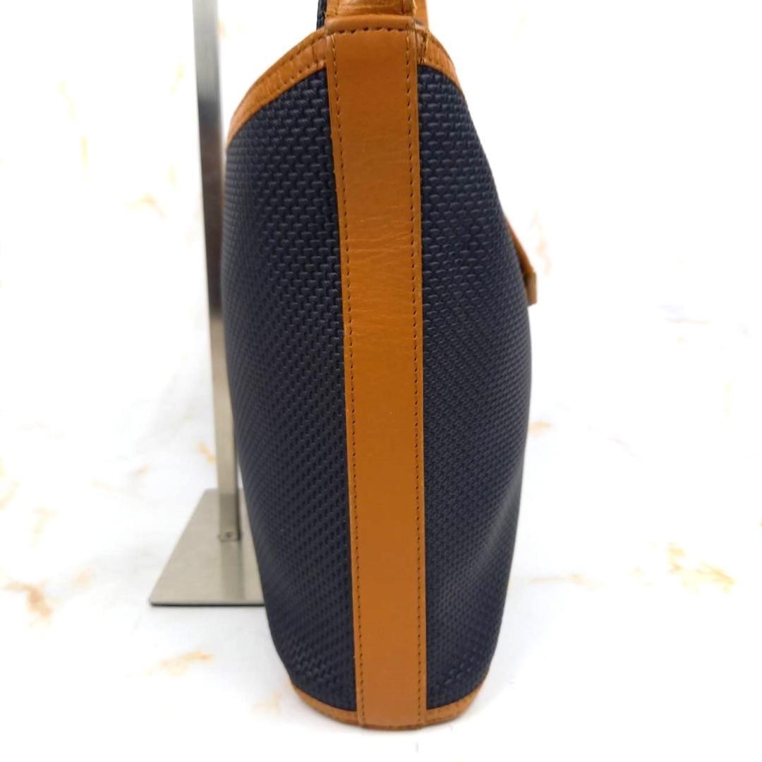 Saint Laurent Shoulder Bag Purse YSL Cassandra Leather Brown Black Authentic