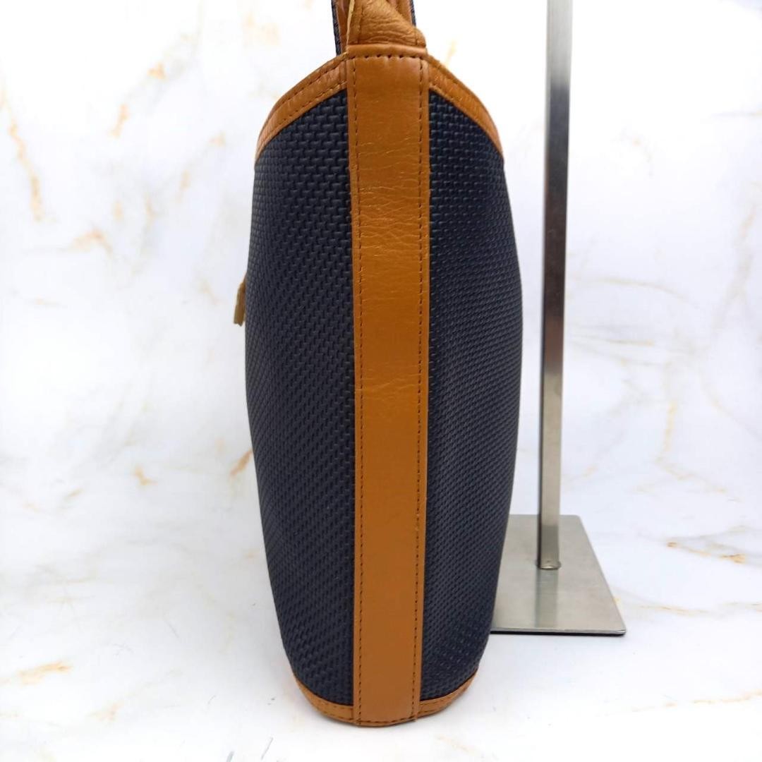 Saint Laurent Shoulder Bag Purse YSL Cassandra Leather Brown Black Authentic