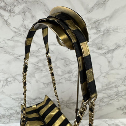 Valentino Garavani Shoulder Bag Purse Logo Black Gold Authentic