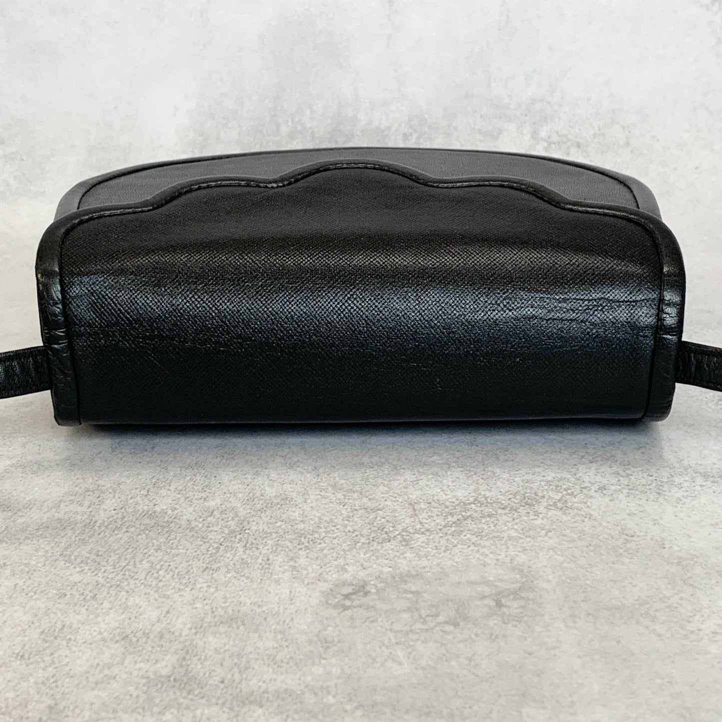 Saint Laurent Bag YSL Shoulder Purse  		Leather Black Gold Vintage Authentic