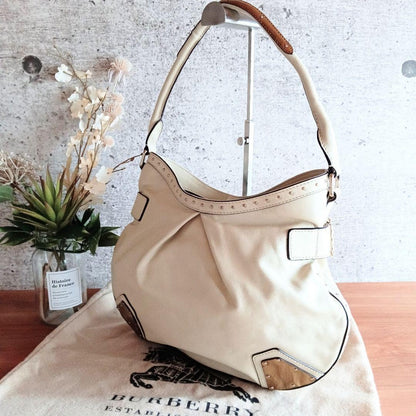 BURBERRY Shoulder Bag Purse Leather White Authentic