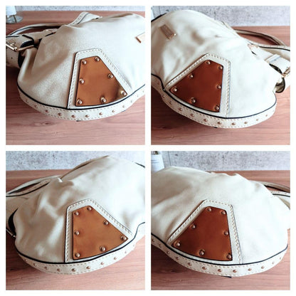 BURBERRY Shoulder Bag Purse Leather White Authentic
