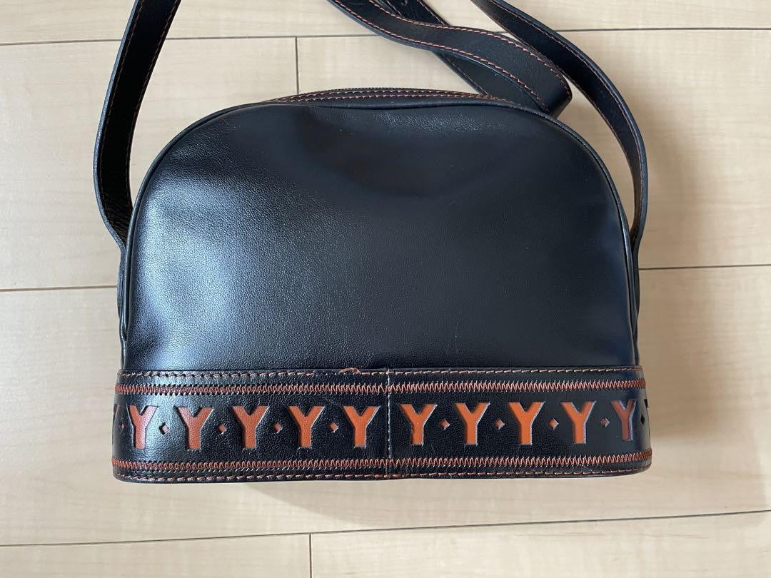 Saint Laurent Shoulder Bag Purse YSL Leather Black Authentic
