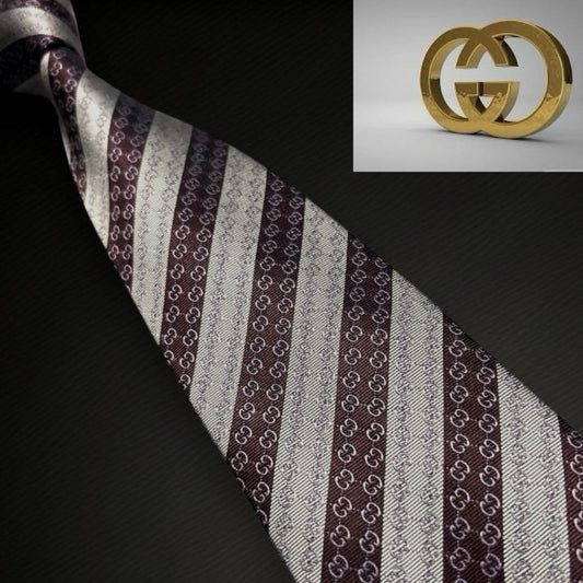 GUCCI Necktie Tie interlocking GG Geometric Made in Italy Wine Red 100% Silk