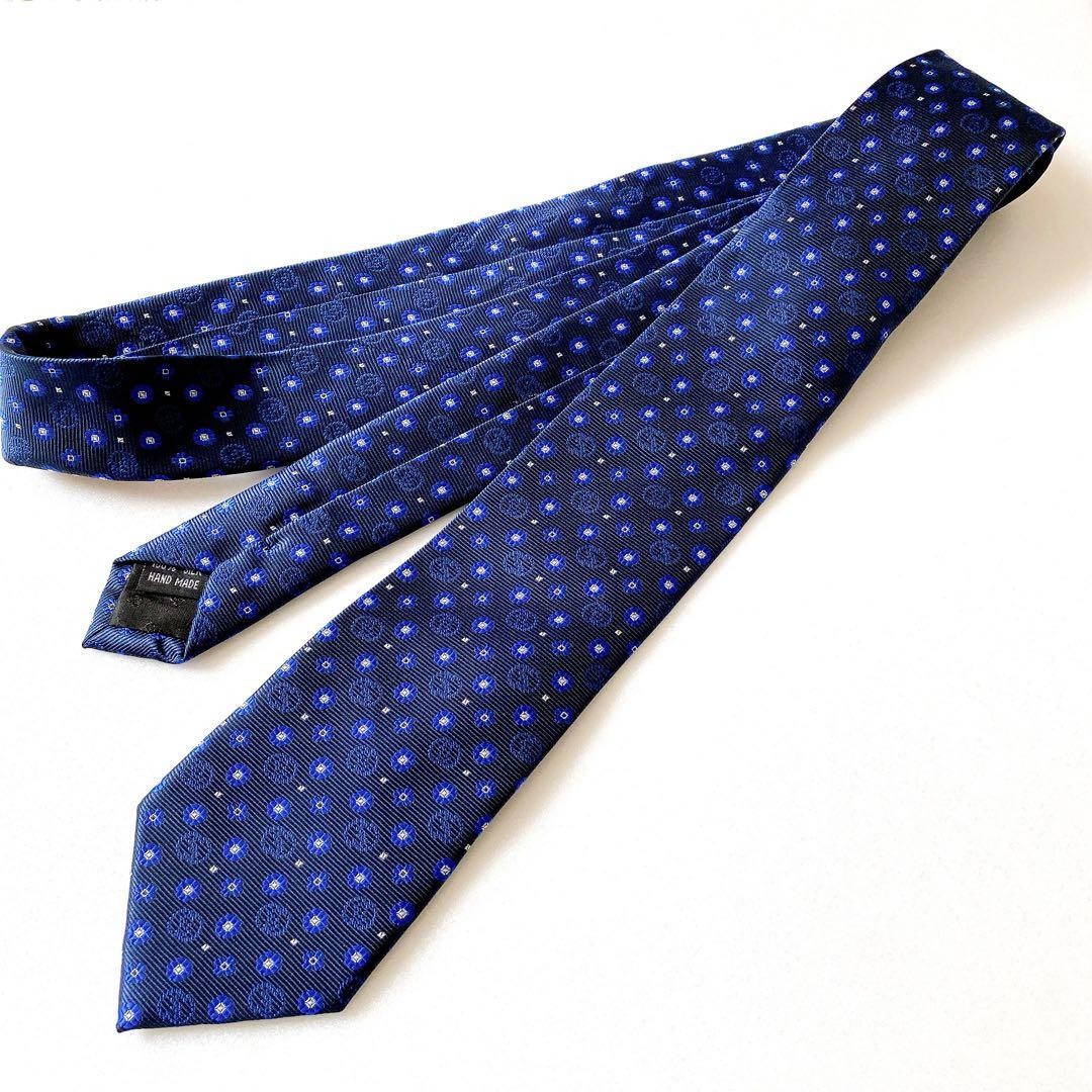 GUCCI Necktie Tie interlocking GG Geometric All over Polka Dot pattern Authentic