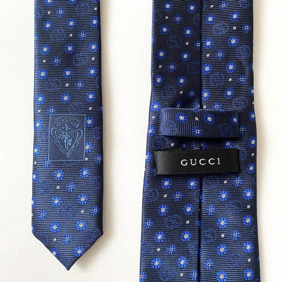 GUCCI Necktie Tie interlocking GG Geometric All over Polka Dot pattern Authentic