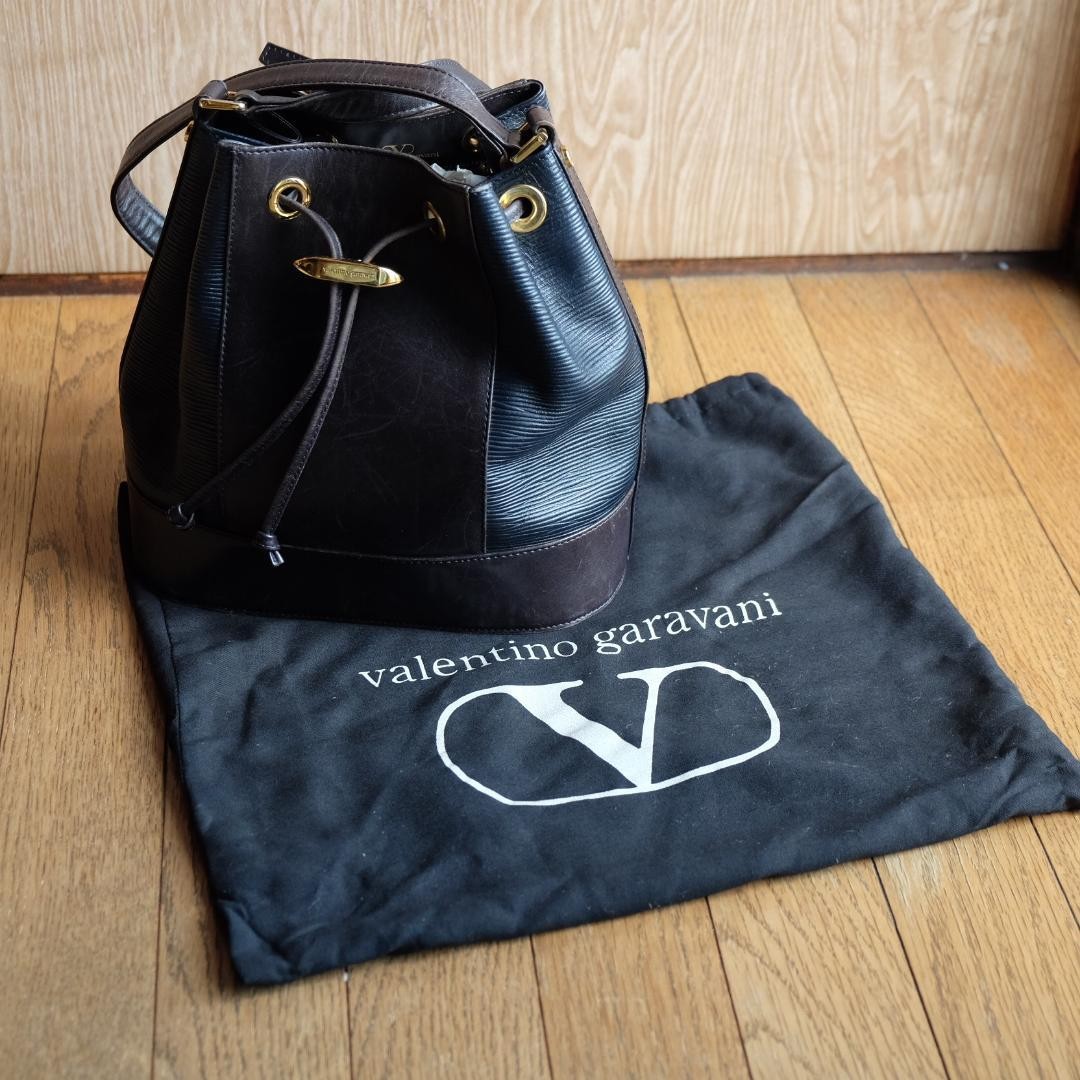 Valentino Garavani Shoulder Bag Purse Black Navy Authentic