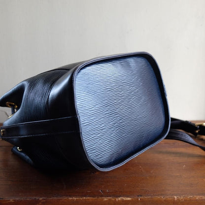 Valentino Garavani Shoulder Bag Purse Black Navy Authentic