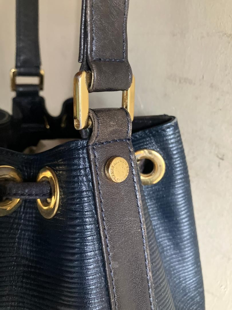 Valentino Garavani Shoulder Bag Purse Black Navy Authentic