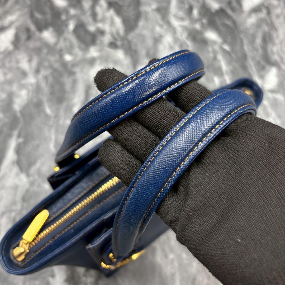 Valentino Garavani Hand Bag Tote Purse Leather Navy Authentic