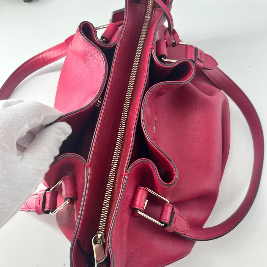 TOD'S Hand Bag Tote Purse Logo Leather Pink Authentic