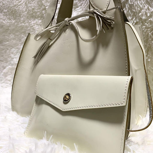 Salvatore Ferragamo Hand Bag Purse Gancini White Leather Authentic With pouch