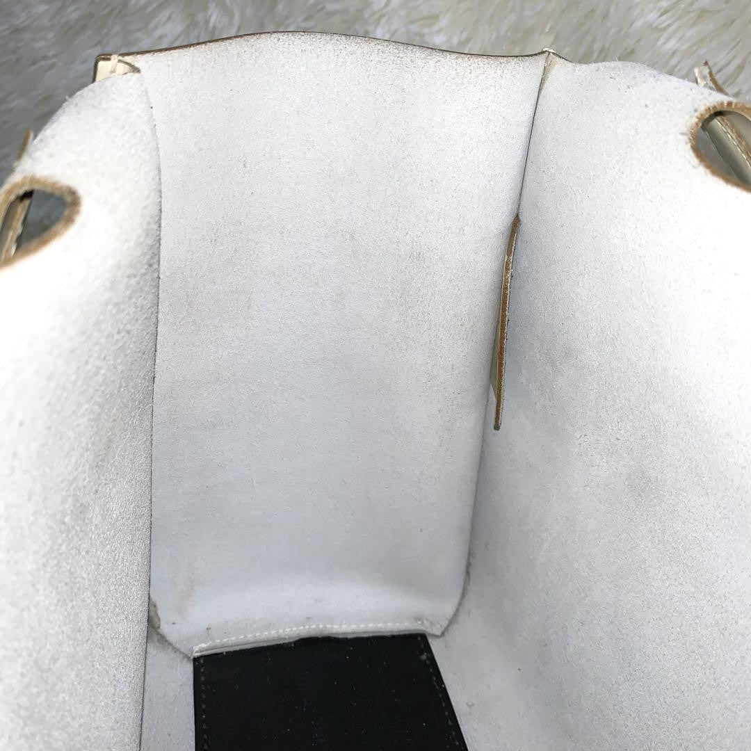 Salvatore Ferragamo Hand Bag Purse Gancini White Leather Authentic With pouch