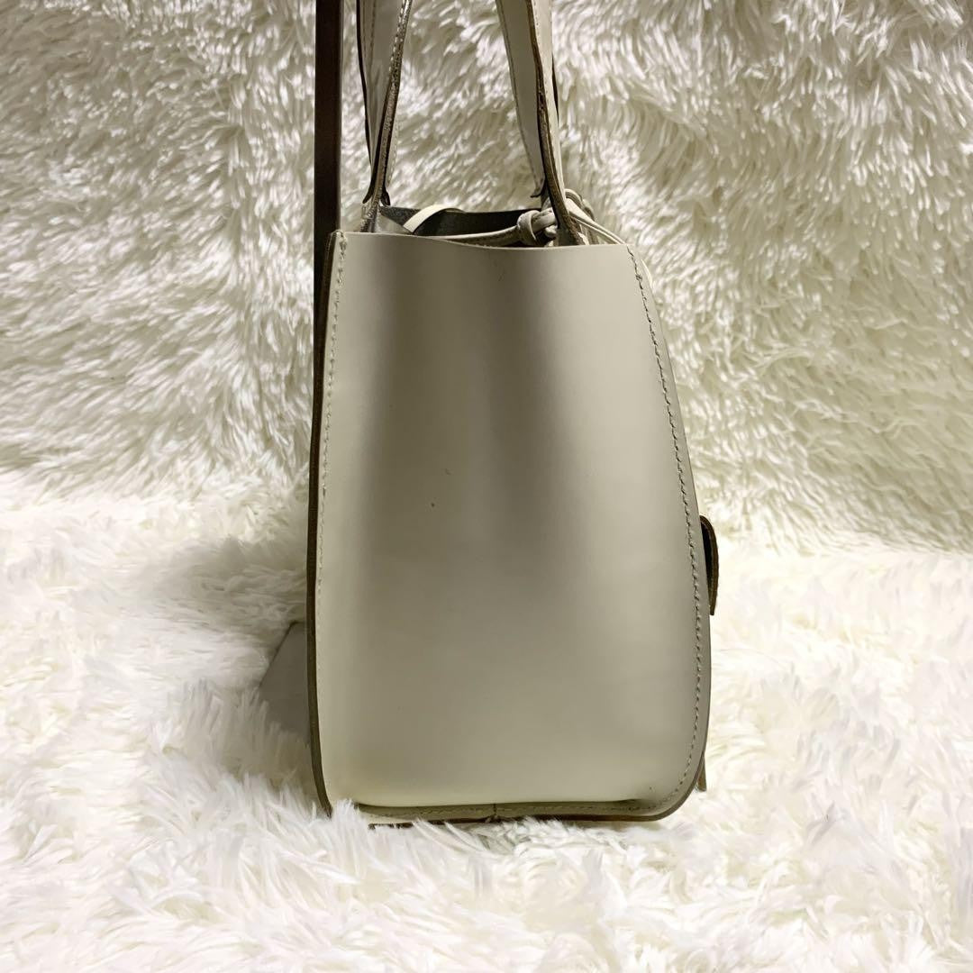 Salvatore Ferragamo Hand Bag Purse Gancini White Leather Authentic With pouch