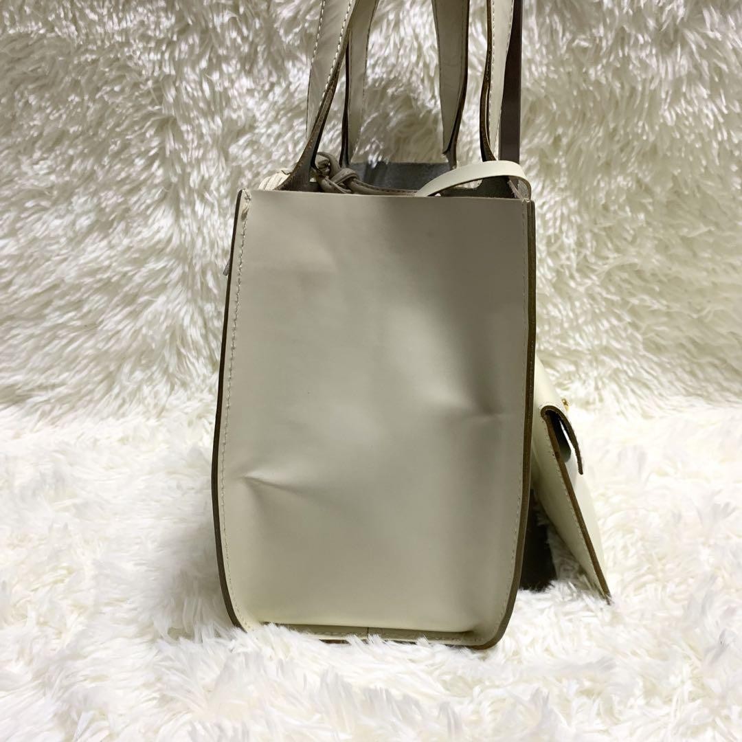 Salvatore Ferragamo Hand Bag Purse Gancini White Leather Authentic With pouch