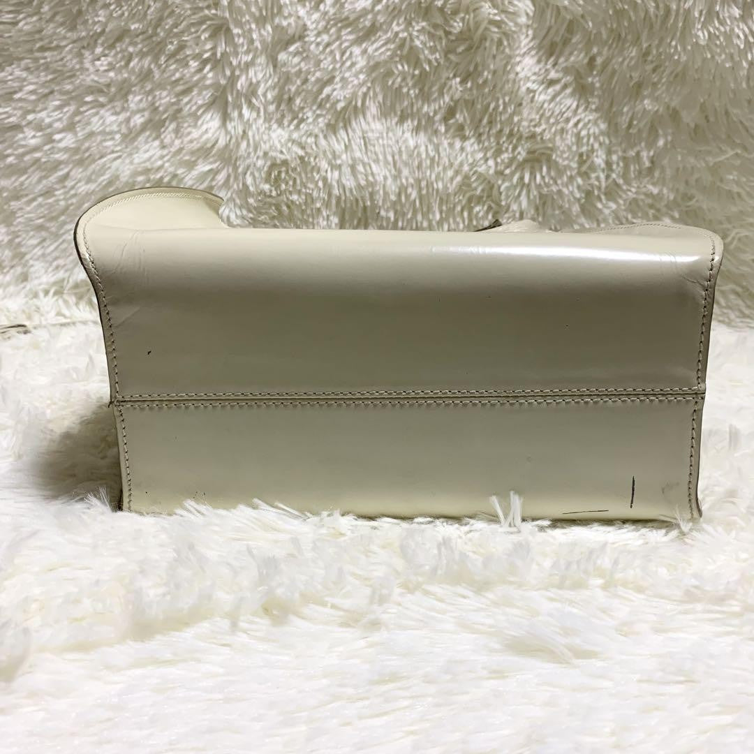 Salvatore Ferragamo Hand Bag Purse Gancini White Leather Authentic With pouch