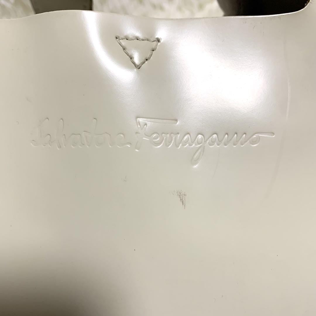 Salvatore Ferragamo Hand Bag Purse Gancini White Leather Authentic With pouch