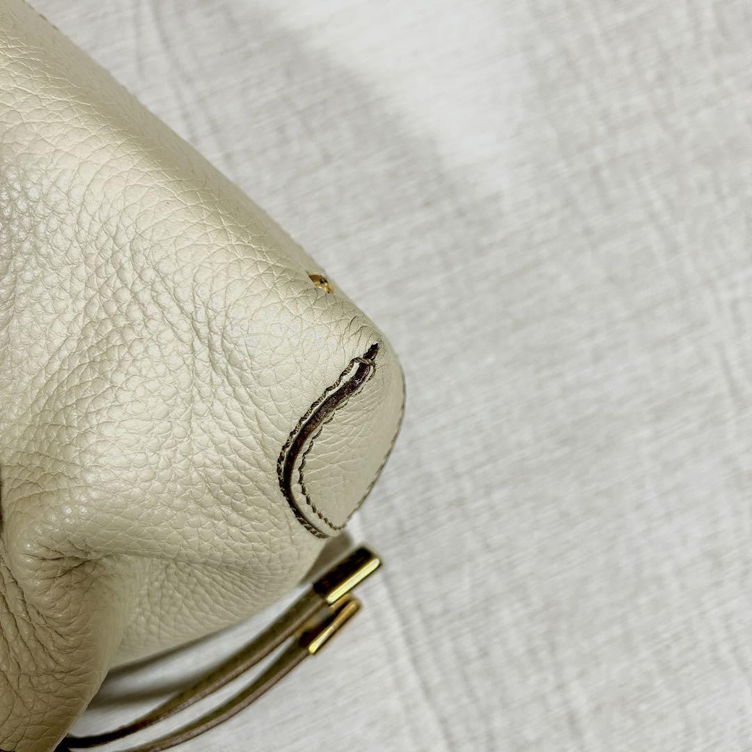 TOD'S Hand Bag Tote Purse Leather White Authentic