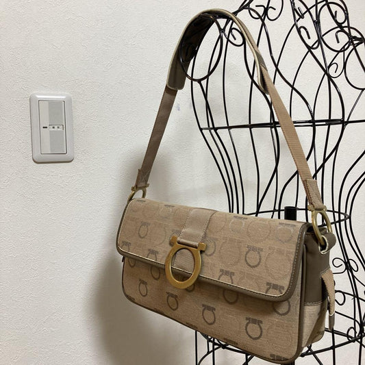 Salvatore Ferragamo shoulder bag Purse Gancini Beige Gold Canvas Authentic Used