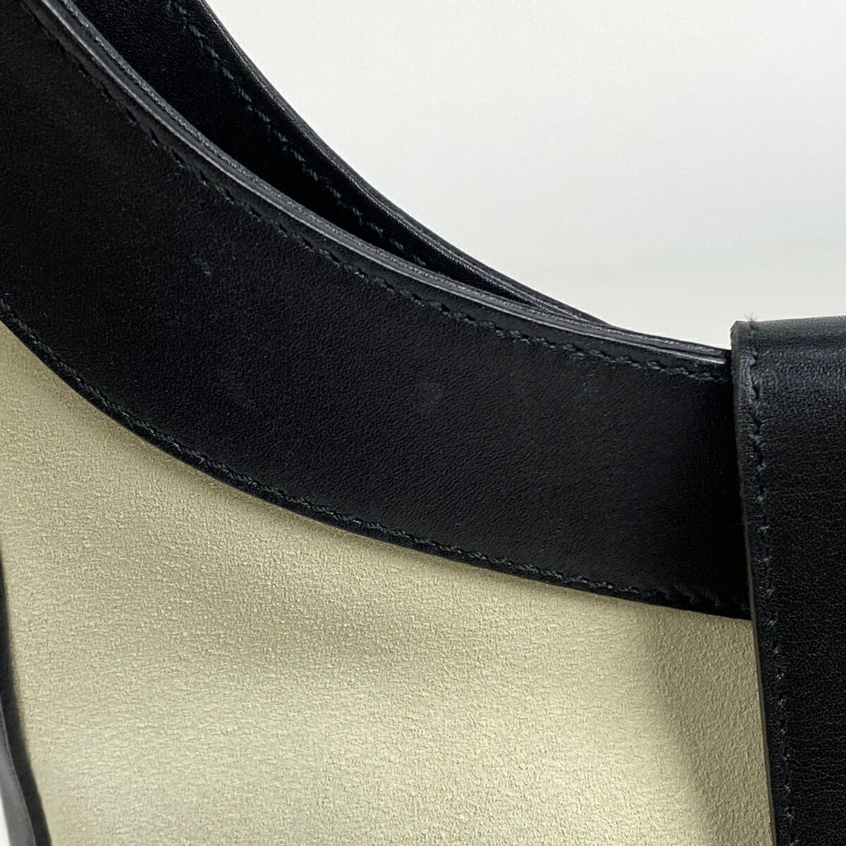 GUCCI Shoulder Bag Purse Suede Leather Beige Black Authentic