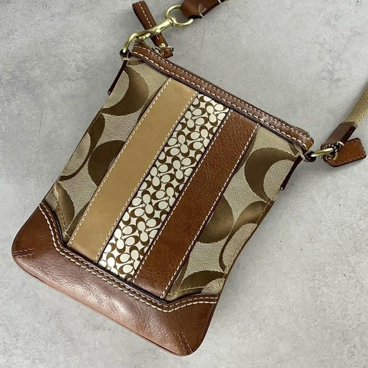 COACH Shoulder Bag Purse Signature 10543 Canvas Leather Brown Authentic