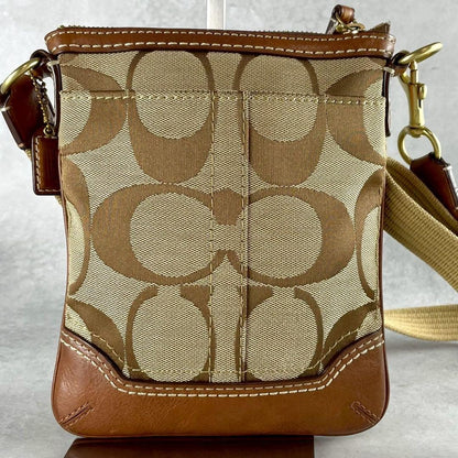 COACH Shoulder Bag Purse Signature 10543 Canvas Leather Brown Authentic
