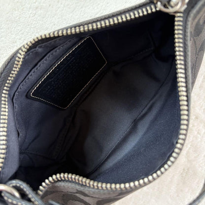 COACH Accessory Pouch Hand Bag Tote Purse Signature Black Authentic
