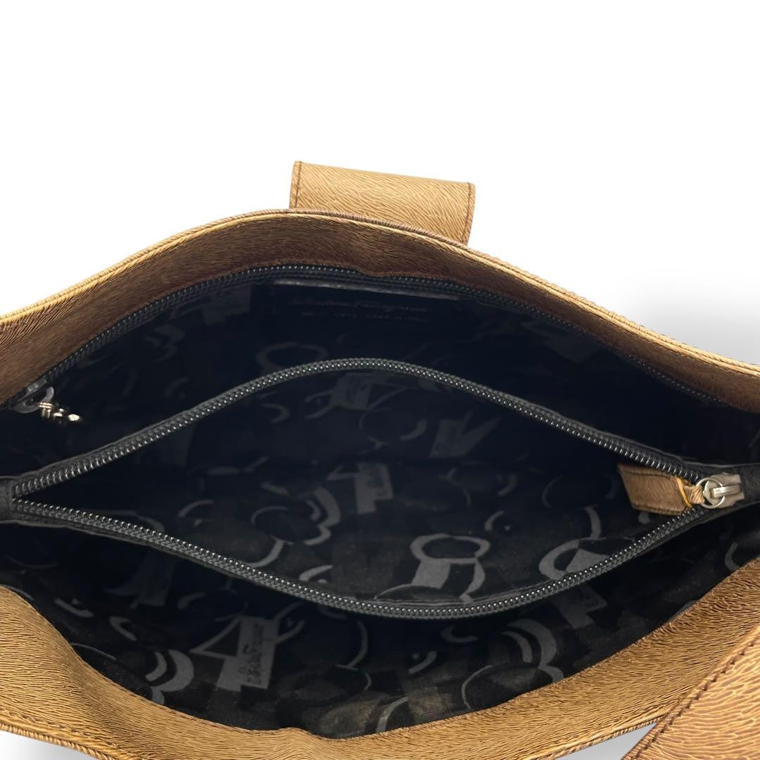Salvatore Ferragamo Shoulder Bag Purse Gancini Leather Brown Authentic