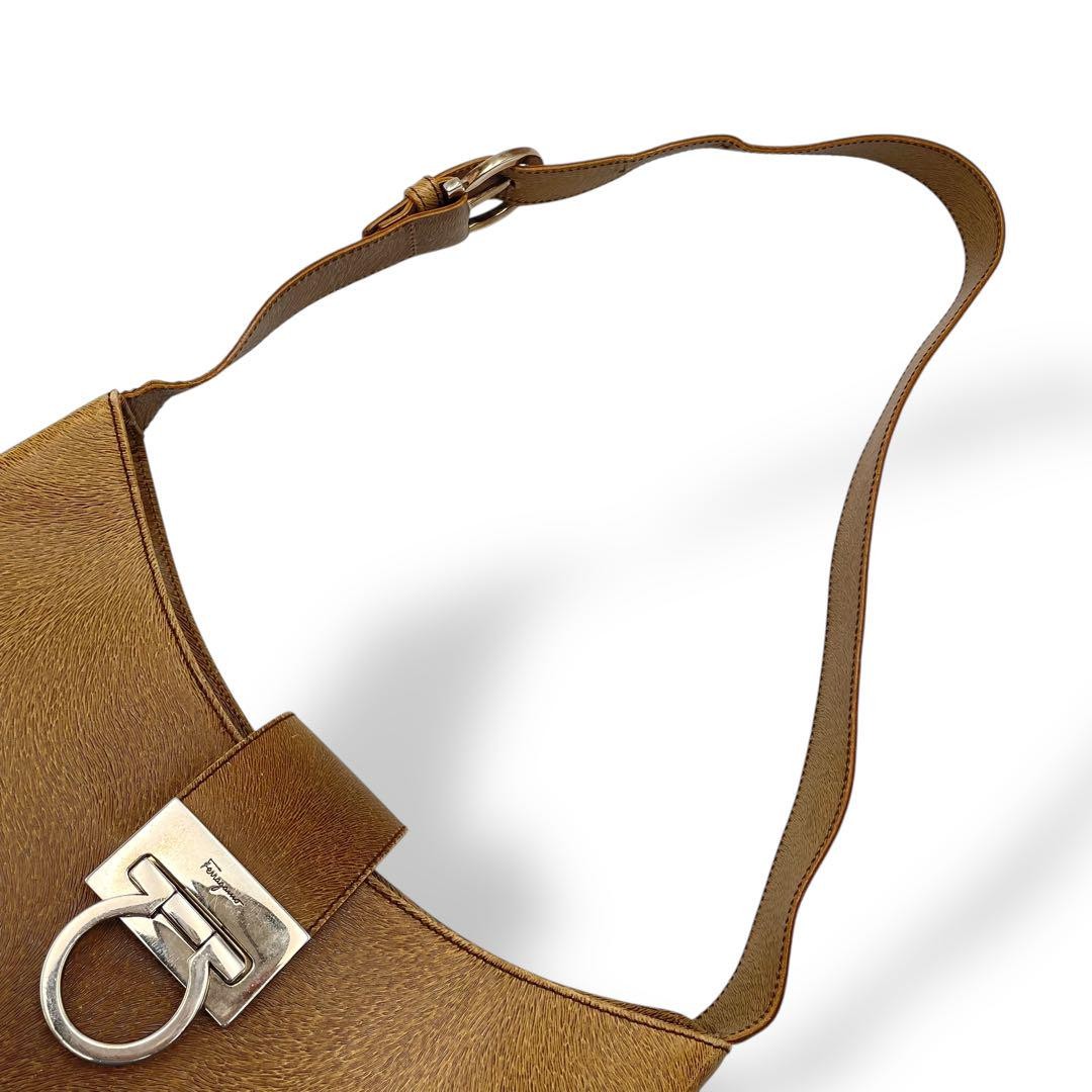 Salvatore Ferragamo Shoulder Bag Purse Gancini Leather Brown Authentic