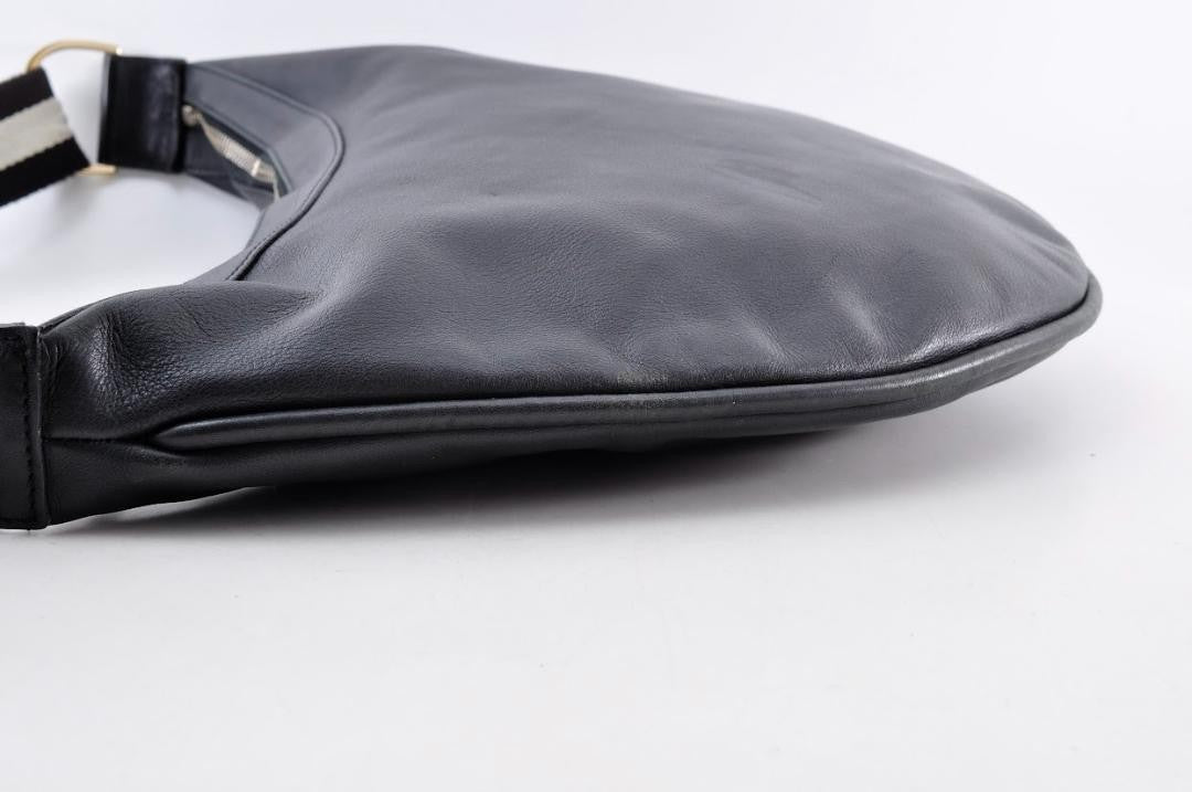 GUCCI Shoulder Bag Purse Leather Black Authentic