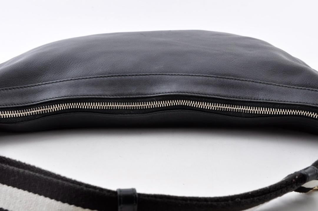 GUCCI Shoulder Bag Purse Leather Black Authentic