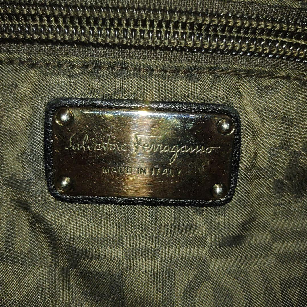 Salvatore Ferragamo Shoulder Bag Purse Gancini Leather Black Authentic